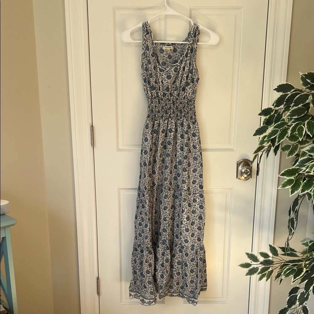 Max Studio Navy and White Patterned Maxi Dress Size Small